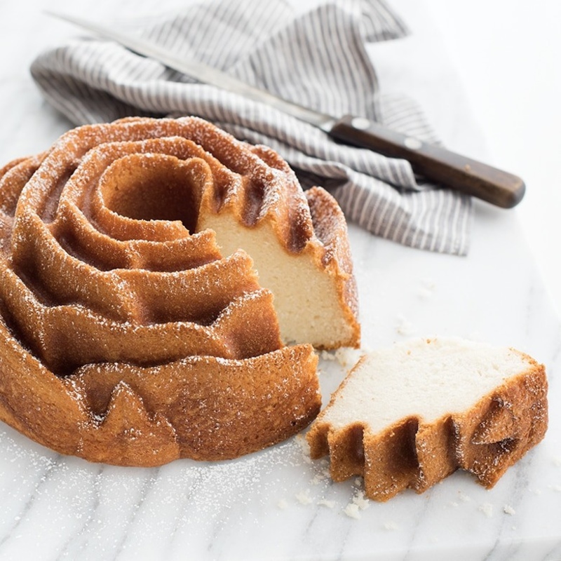 Bundt Rose Pan